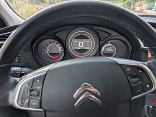 Citroen C4 2015-thumb-6