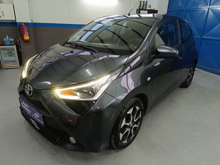 Toyota Aygo 2020 X-PLAY “TEAM D”