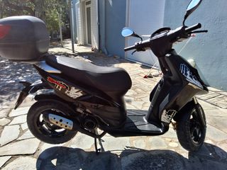 Piaggio Typhoon 50 2020-thumb-1