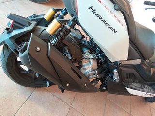 Thrust Huracan 300 2025 MOMO DESIGN edition 29hp-thumb-2