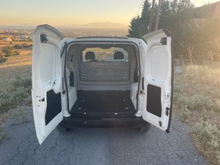 Fiat Fiorino 2017-thumb-5