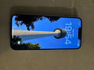 iPhone 14-thumb-1