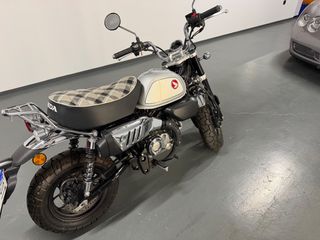 Honda Monkey 125 2023-thumb-5