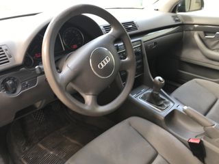 Audi A4 2001 A4 1.6-thumb-10