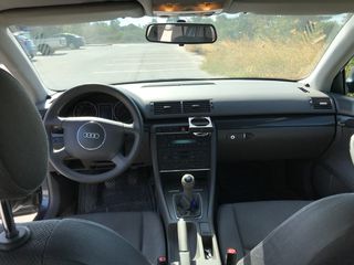 Audi A4 2001 A4 1.6-thumb-12