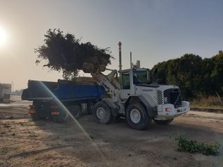 Φορτωτής Με Λάστιχα Volvo 2006 L 90 E-thumb-5