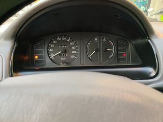 Toyota Corolla 2000-thumb-11