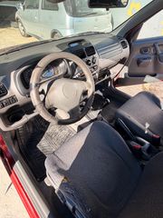 Suzuki Ignis 2004-thumb-8