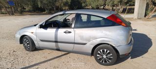 Ford Focus 2000 coupe