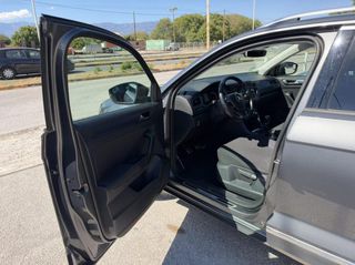 Volkswagen T-Roc 2021-thumb-8