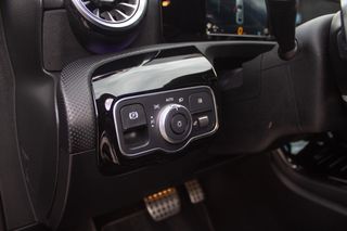 Mercedes-Benz A 180 2022 Sedan Amg line | Ελληνικό | Πλήρες αρχείο-thumb-16