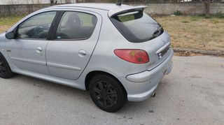 Peugeot 206 2003 1.4 16V 90PS