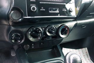 Toyota Hilux 2023 4X4 | DoubleCab | Ελληνικό | Πλήρες βιβλίο-thumb-34