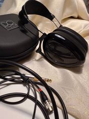Dan Clark Audio AEON 2 Noire closed-back-thumb-3