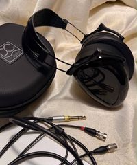 Dan Clark Audio AEON 2 Noire closed-back-thumb-5