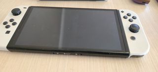 Nintendo Switch OLED-thumb-3
