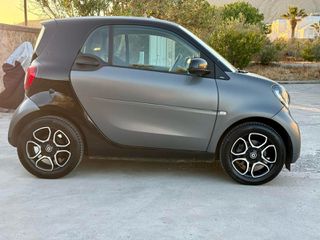 Smart ForTwo 2017-thumb-8