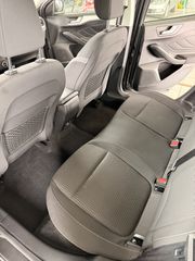 Ford Focus 2020 sadan-thumb-8