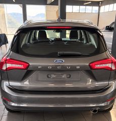 Ford Focus 2020 sadan-thumb-10