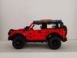 Lego set technic Ford (42213)-thumb-5