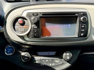 Toyota Yaris 2013 FACELIFT FULL EXTRA 1.5  100HP Hybrid e-CVT-thumb-14