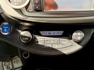 Toyota Yaris 2013 FACELIFT FULL EXTRA 1.5  100HP Hybrid e-CVT-thumb-22