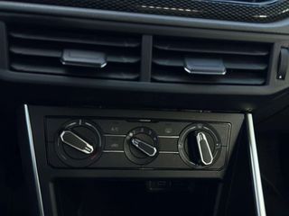 Volkswagen Polo 2022 1.0 TSI LIFE FACELIFT-thumb-25