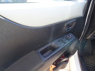 Toyota Yaris 2013 1.5 HYBRID ΑΝΤΙΠΡΟΣΩΠΕΙΑΣ-thumb-9