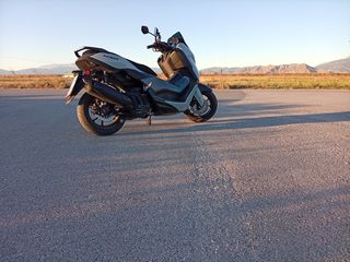 Yamaha NMAX 125 Tech Max EU5+ 2025-thumb-6