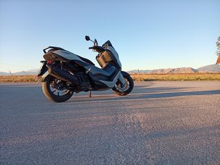 Yamaha NMAX 125 Tech Max EU5+ 2025-thumb-8