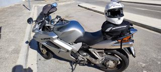 Honda VFR 800 2004 vtec-thumb-2