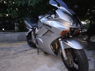 Honda VFR 800 2004 vtec-thumb-24