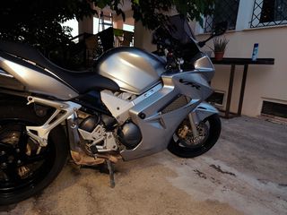 Honda VFR 800 2004 vtec-thumb-28