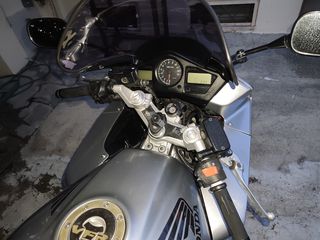 Honda VFR 800 2004 vtec-thumb-29