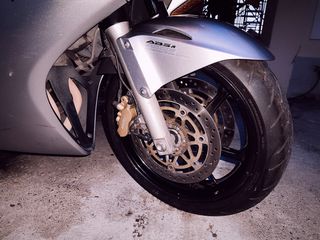 Honda VFR 800 2004 vtec-thumb-32