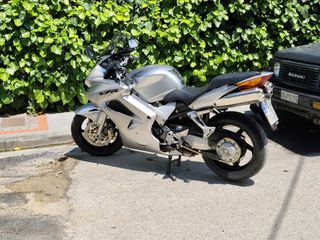 Honda VFR 800 2004 vtec-thumb-33