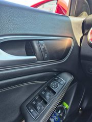 Mercedes-Benz CLA 220 2015-thumb-16