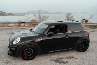Mini Cooper S 2017 John Cooper Works-thumb-2