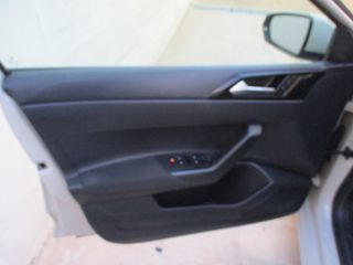 Volkswagen Polo 2023 1.0 TSI LIFE-thumb-5