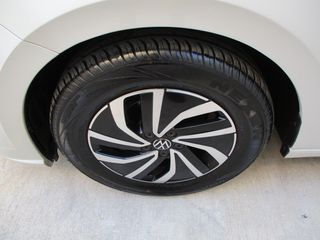 Volkswagen Polo 2023 1.0 TSI LIFE-thumb-38