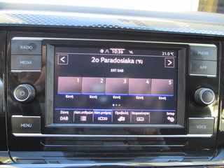 Volkswagen Polo 2023 1.0 TSI LIFE-thumb-17