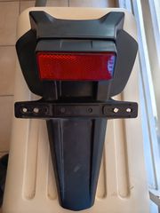 πωλειται βαση πινακιδας γνησια για GSXR 1000 K5-K6