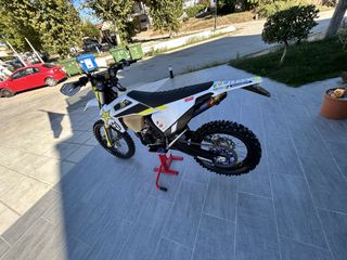 Husqvarna FE 350 2022 Rockstar edition-thumb-9