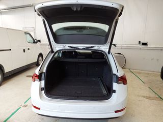 Skoda Octavia 2023 STYLE-thumb-3