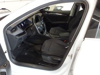 Skoda Octavia 2023 STYLE-thumb-5