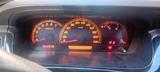 Honda FR-V 2005-thumb-3
