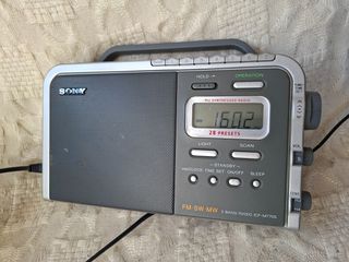SONY ICF-M770S Portable FM SW LW Digital Tuning.