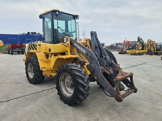 Loader With Tires Volvo 2000 L40 TP+TRITH YDRAYLIKH++EYKAIREIA