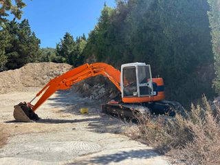 Εκσκαφέας Με Ερπύστριες Hitachi 1999 ΕΧ 136-thumb-1