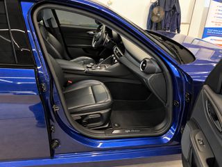 Alfa Romeo Giulia 2017 Monte Carlo Blue VELOCE KIT 180HP-thumb-6